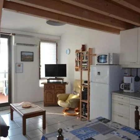 Palmyra Apartment *